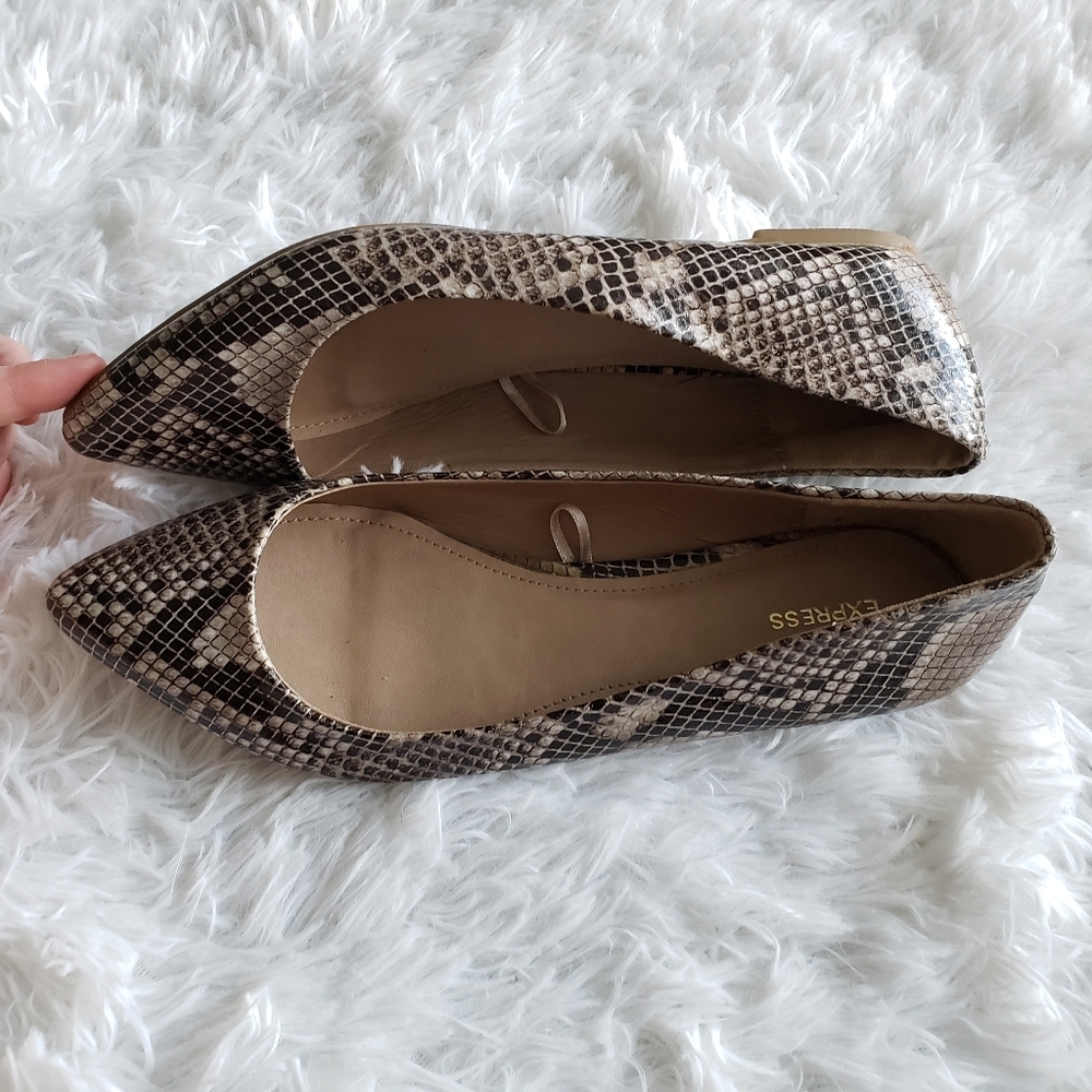 Express Women's Flat Snakeskin